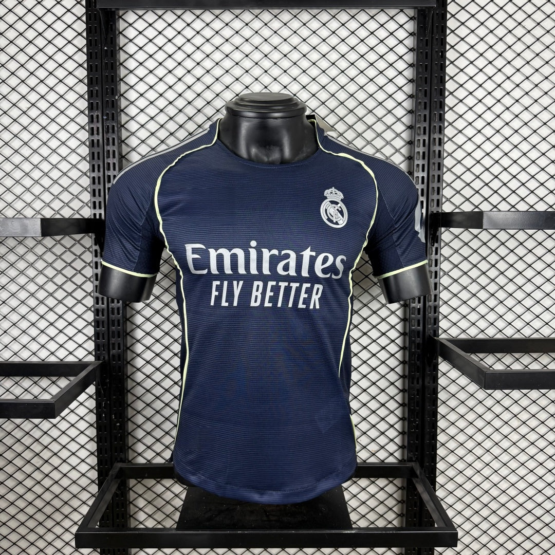 25/26 Maillot Real Madrid Extérieur player