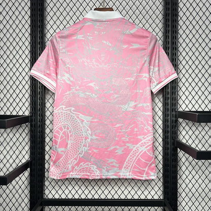 Maillot 25/26 Real Madrid Spécial style Polo rose