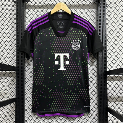 Bayern Munich maillot Extérieur version 2023 2024